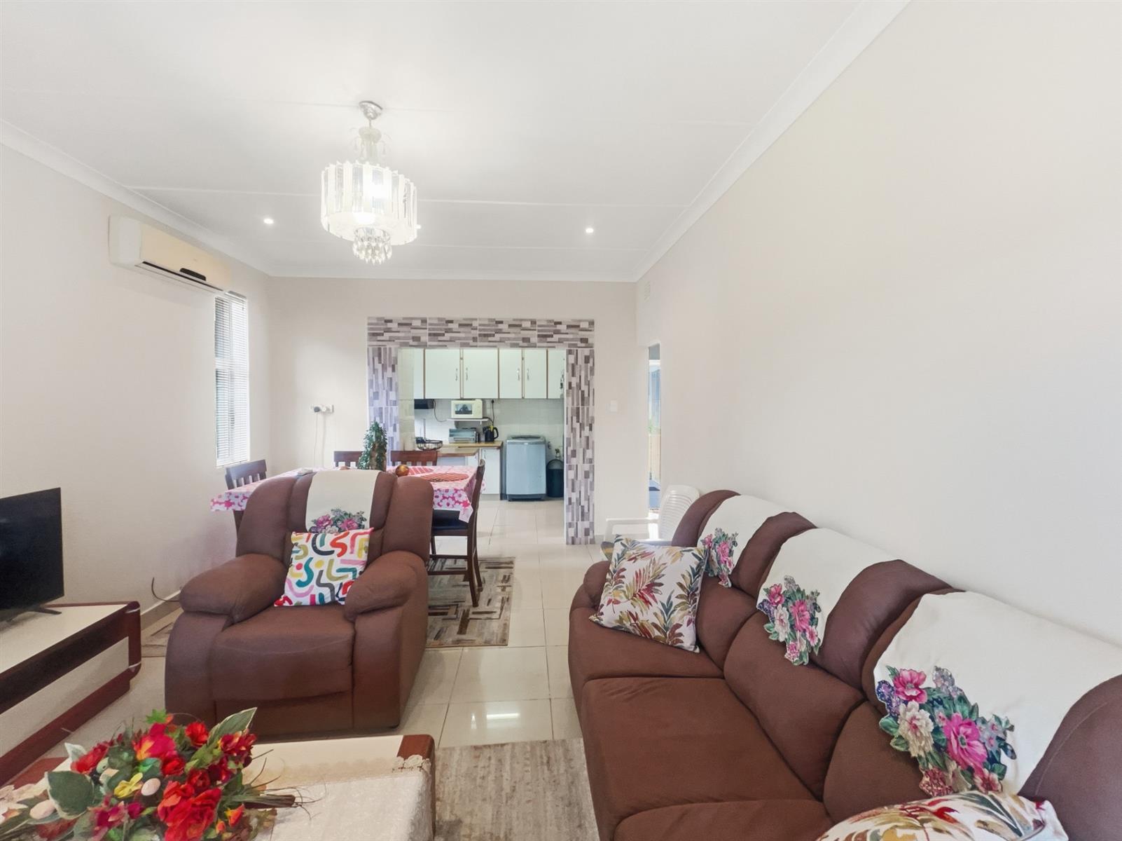 2 Bedroom Apartment For Sale in Morningside, Durban, KwaZulu-Natal