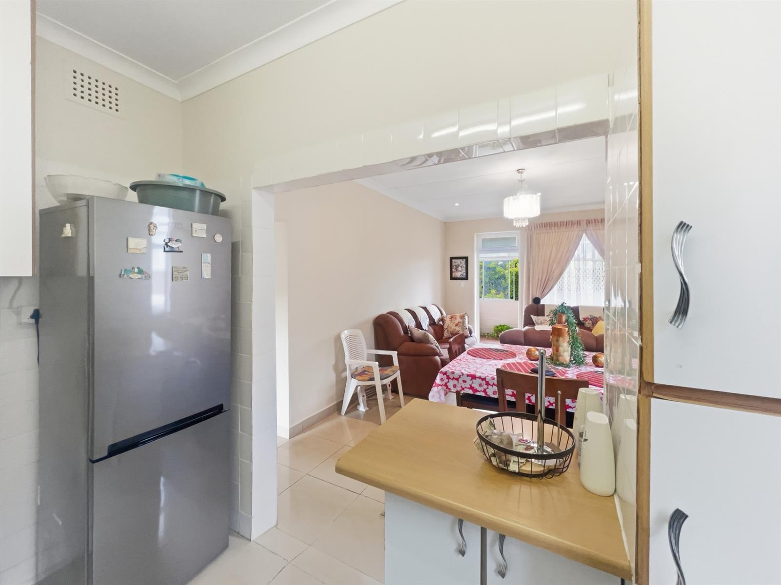 2 Bedroom Apartment For Sale in Morningside, Durban, KwaZulu-Natal