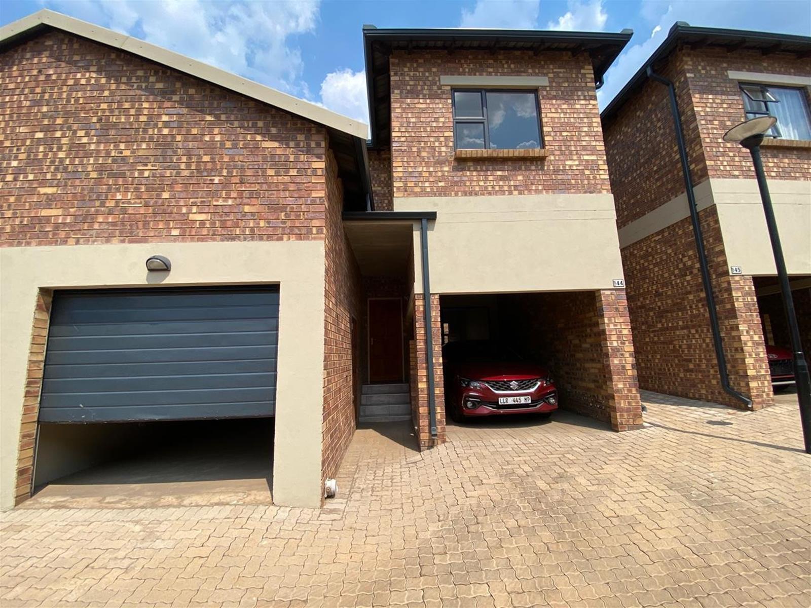 Apartment For Sale in Die Heuwel, Witbank