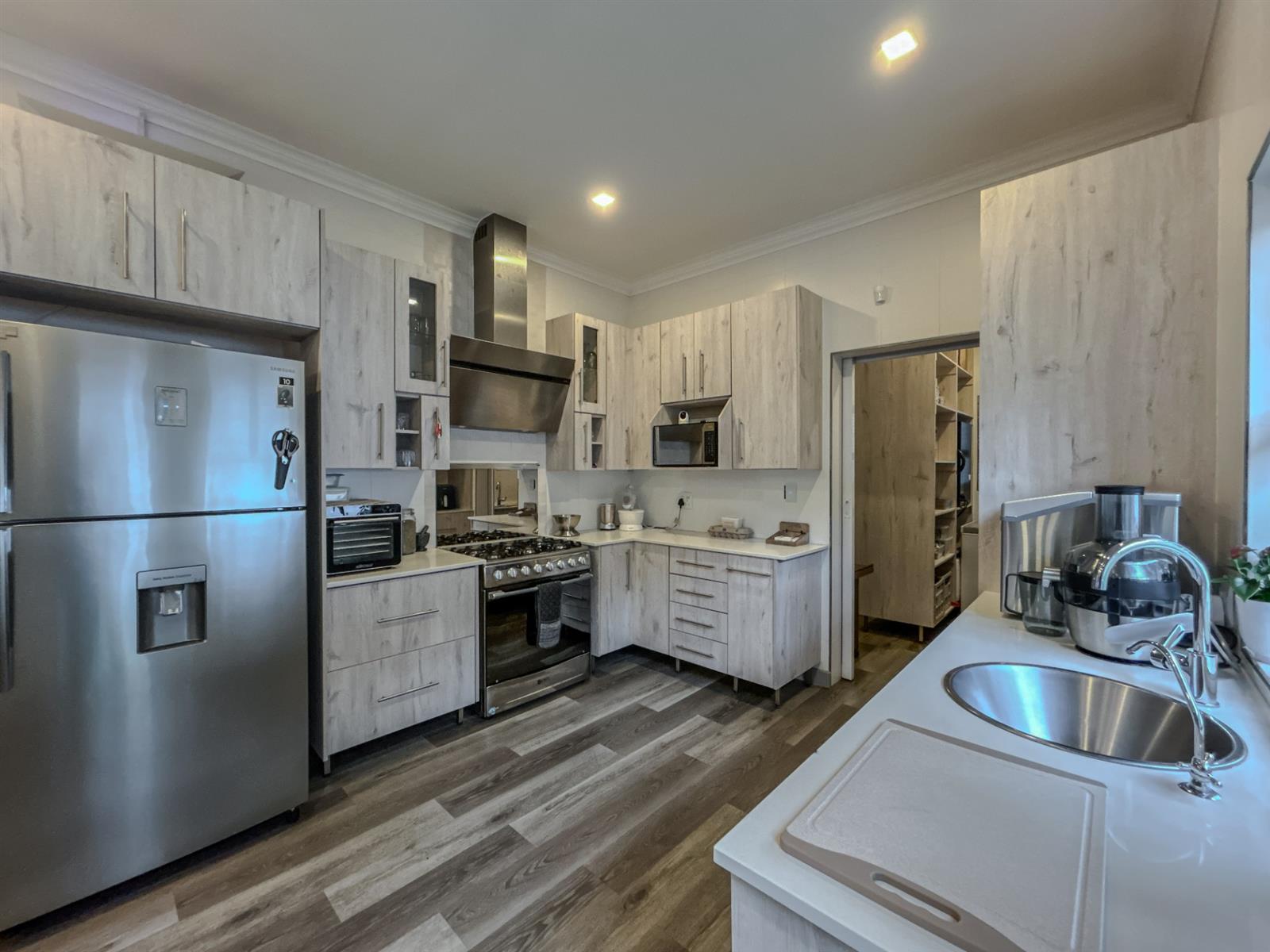 A Sanctuary of Style - Exceptional 4 Bedroom Home