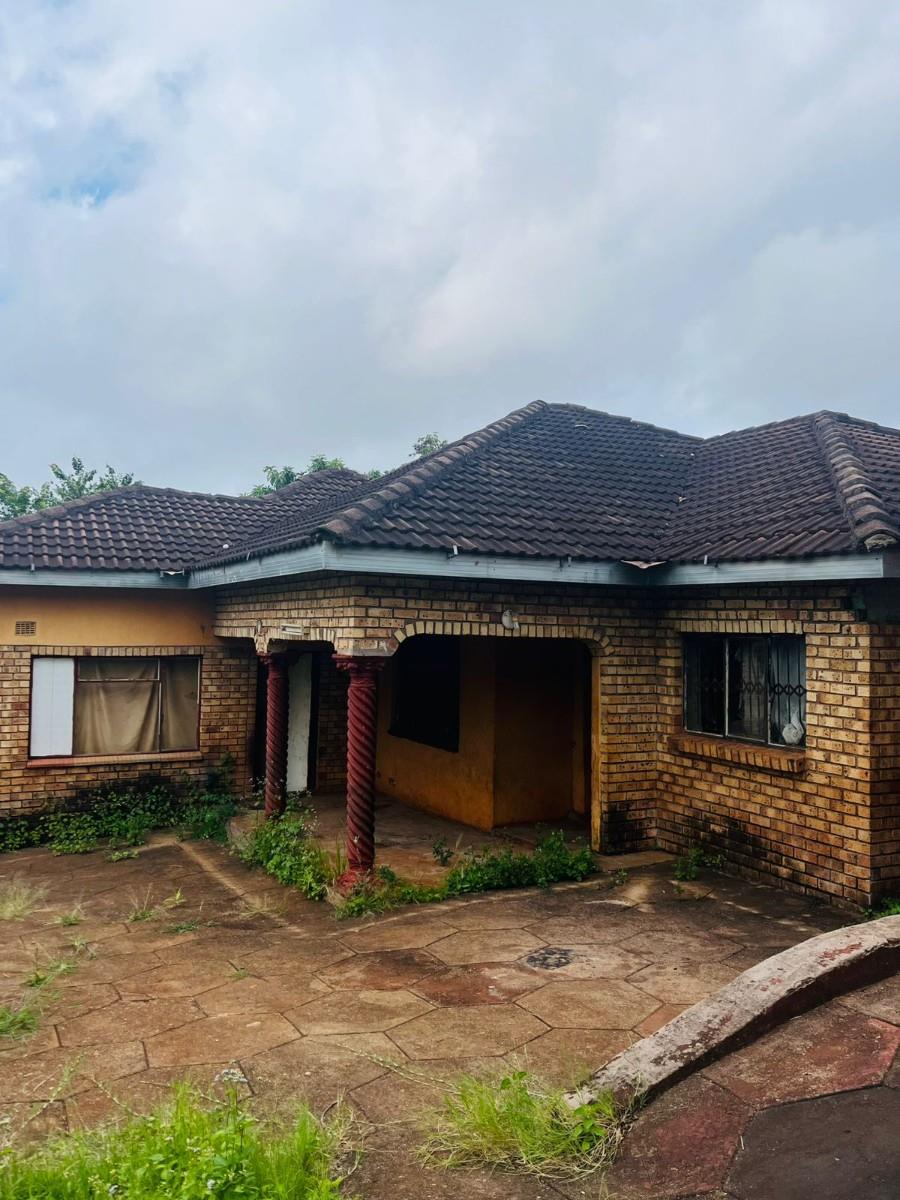 House For Sale in Thohoyandou Rural, Tshilapfene