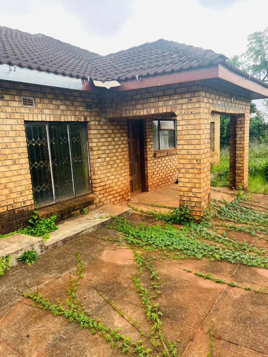 House For Sale in Thohoyandou Rural, Tshilapfene