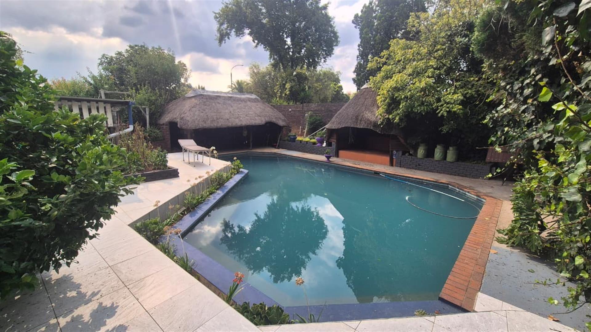 Four bedroom house in enclosed area in Sunward Park