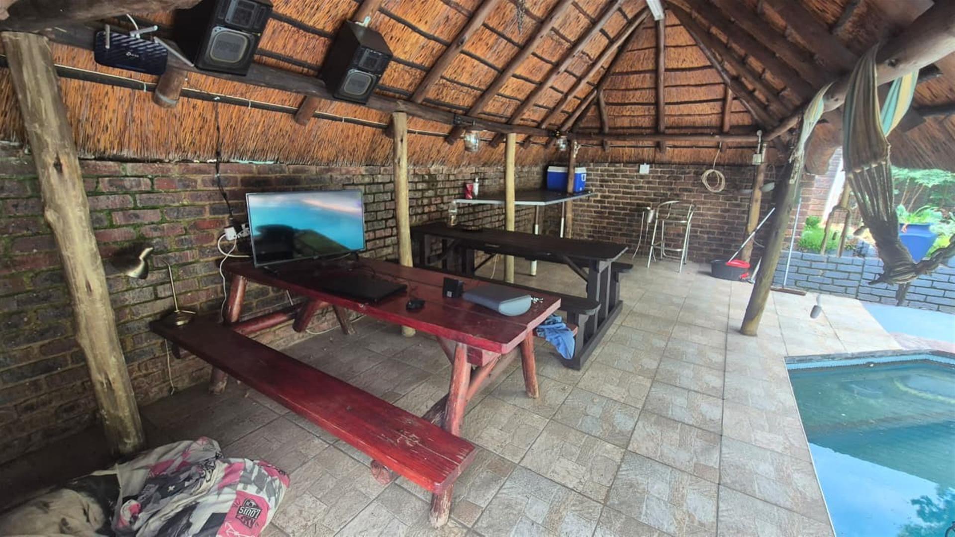 Four bedroom house in enclosed area in Sunward Park