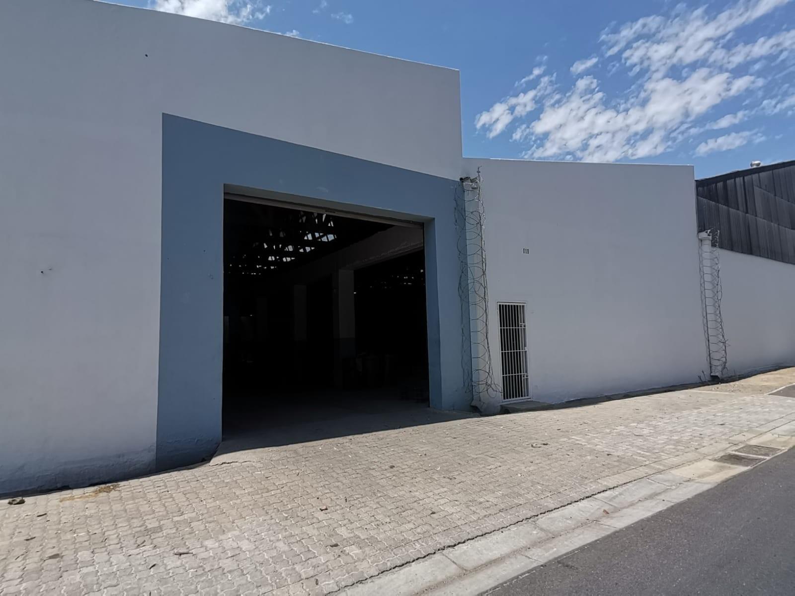 Industrial Warehouse / Workshop to rent in Paarl