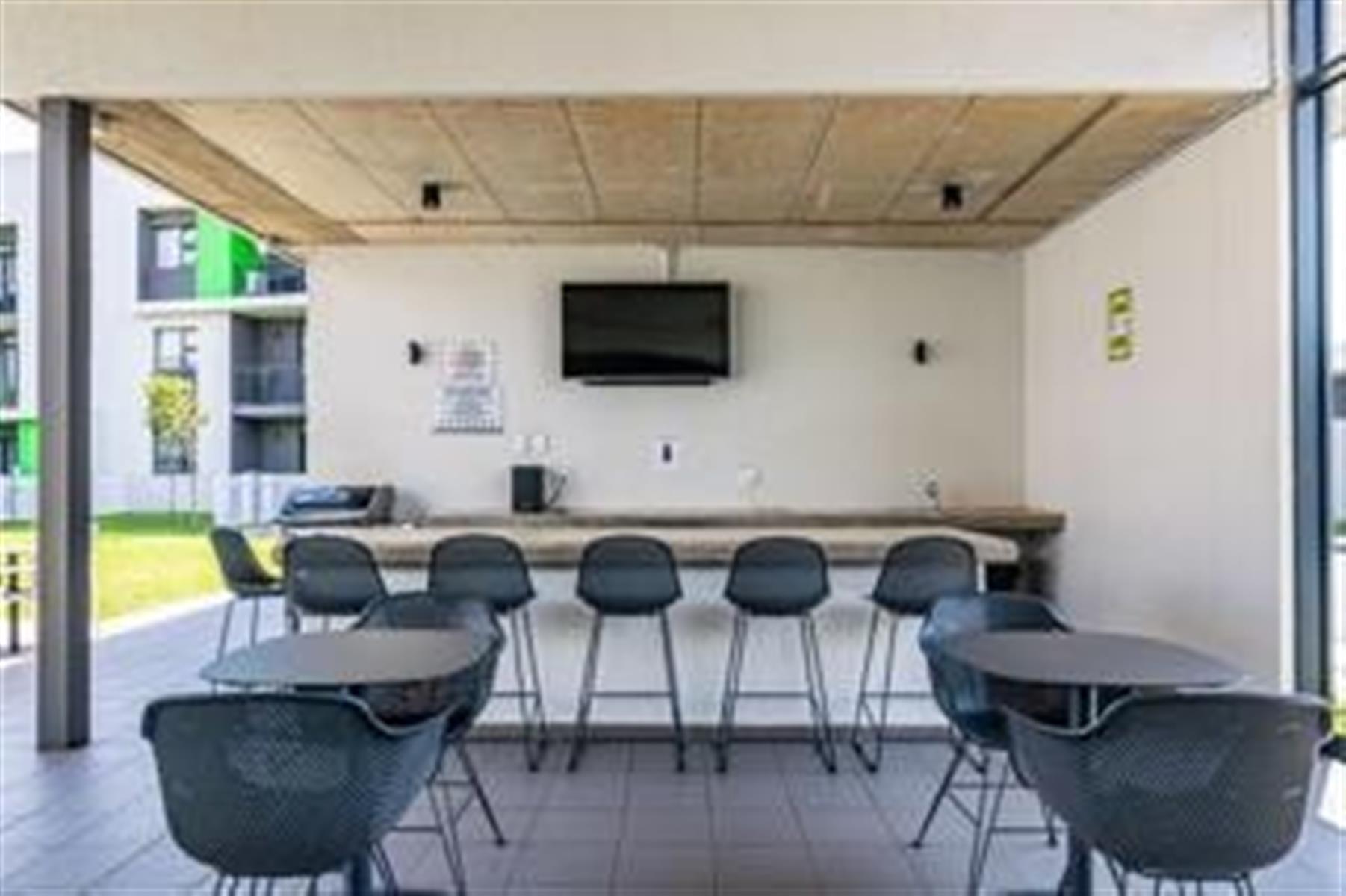 Apartment for sale in Ballito Central, Ballito, KwaZulu Natal, 60 m²