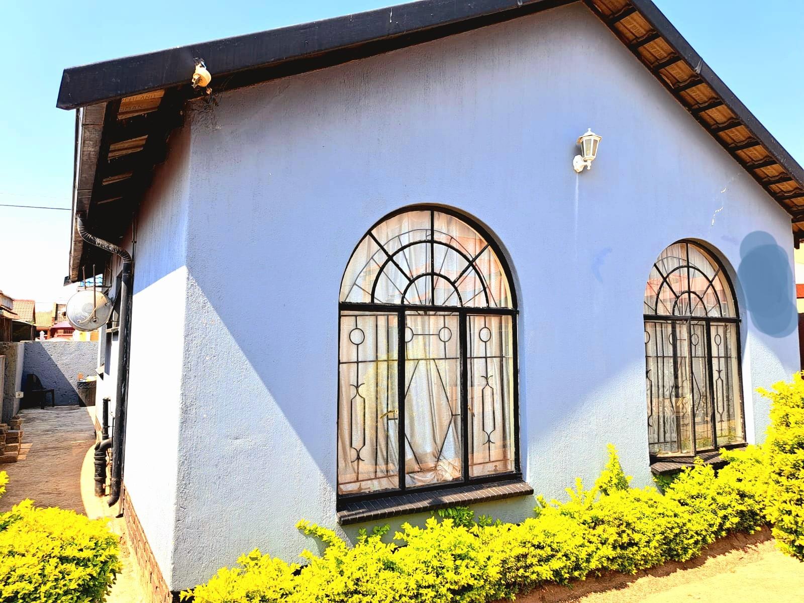 Great Family Home for sale in Mabopane