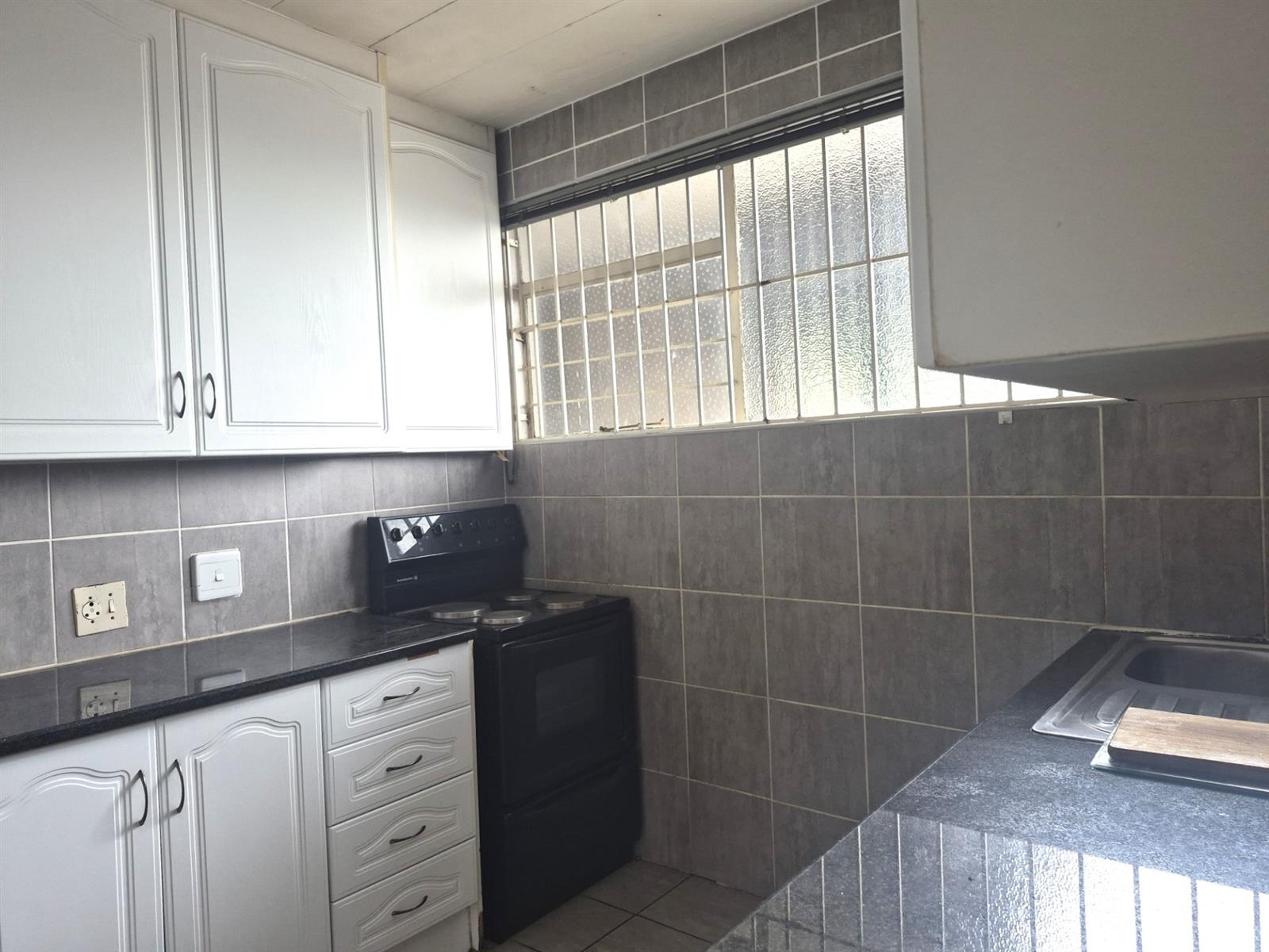 Charming Garden Apartment in Sandringham