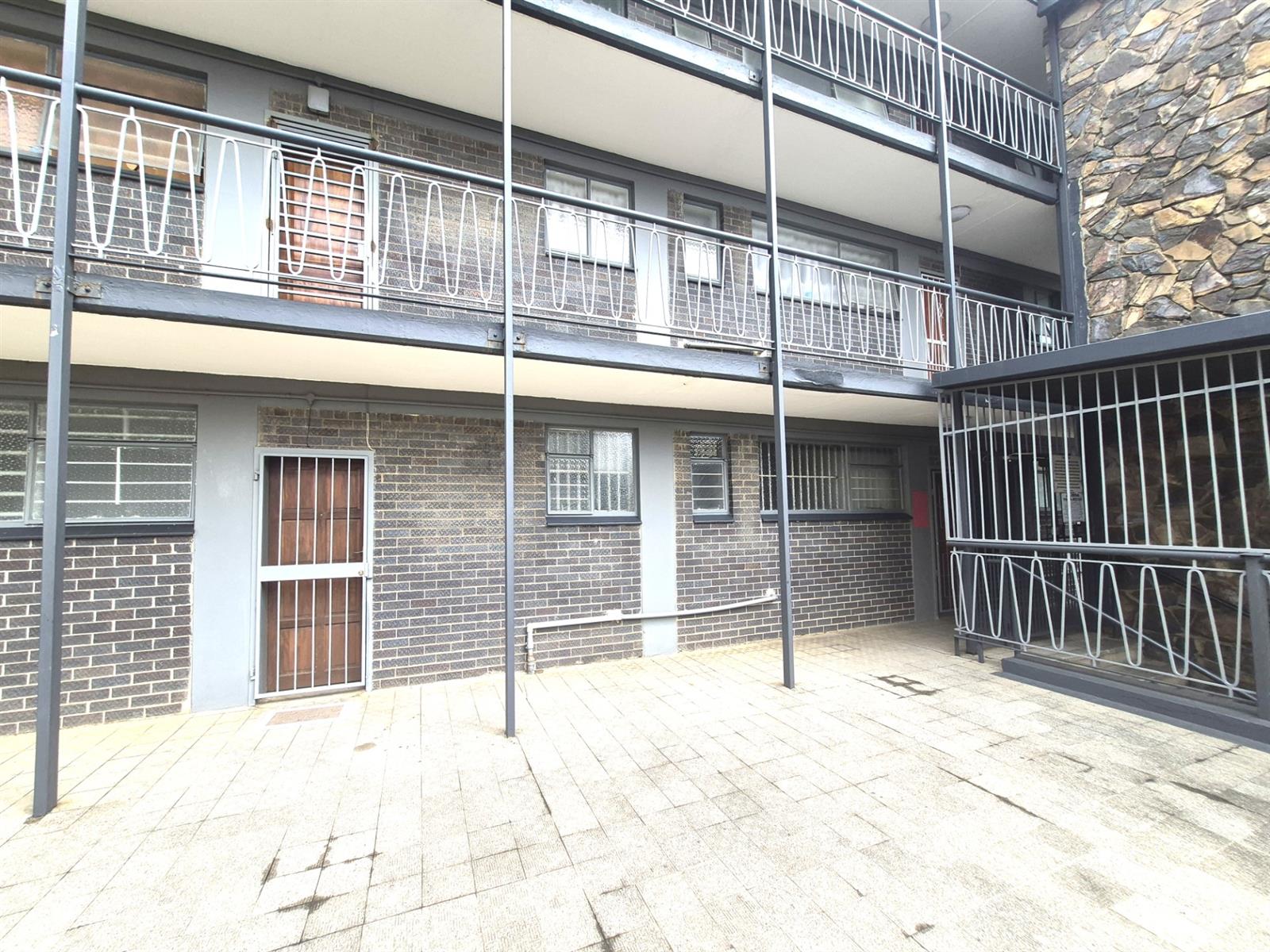 Charming Garden Apartment in Sandringham