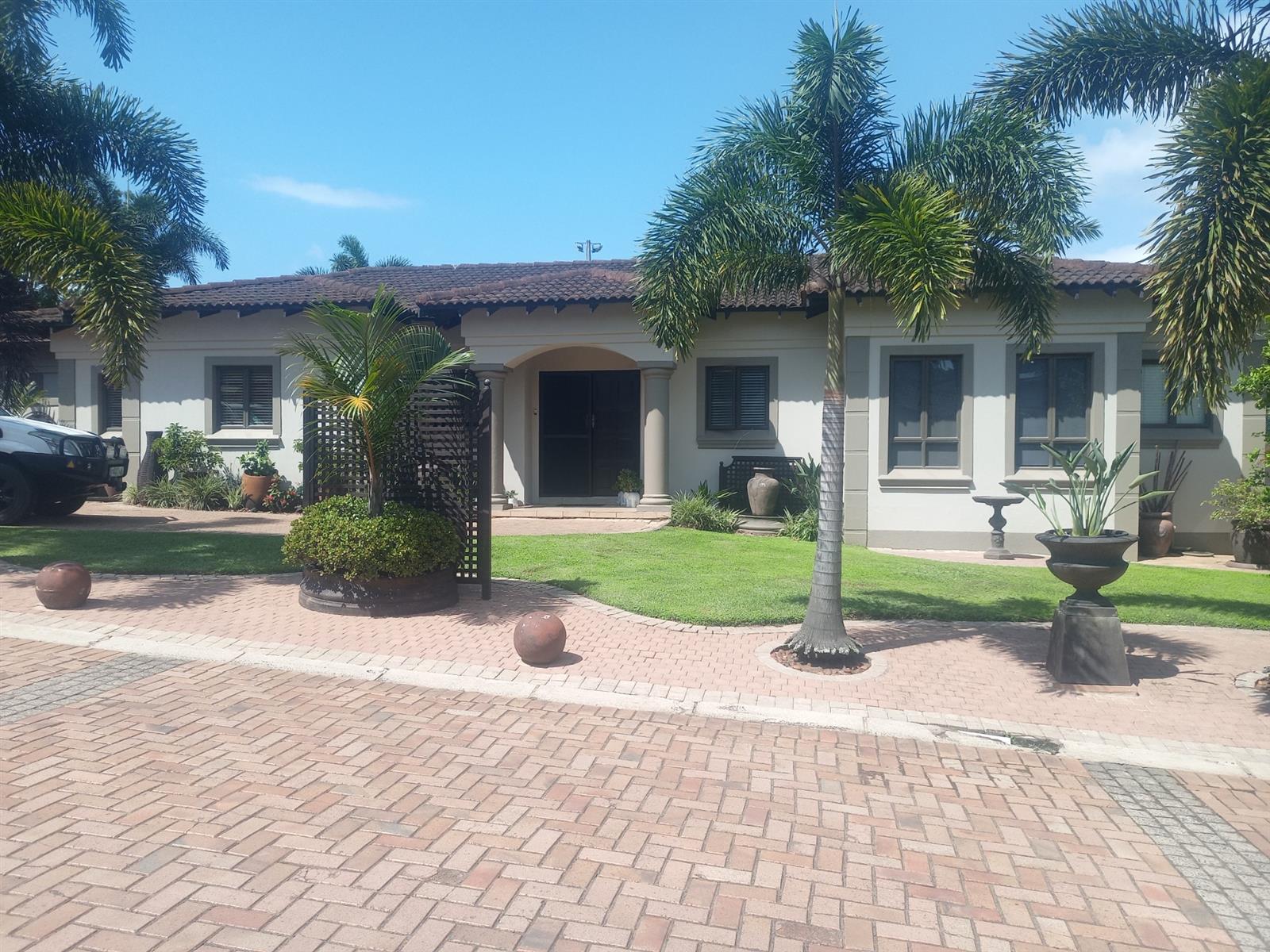 Elegant 3-Bedroom House For Sale in The Oval, Ballito, KwaZulu Natal