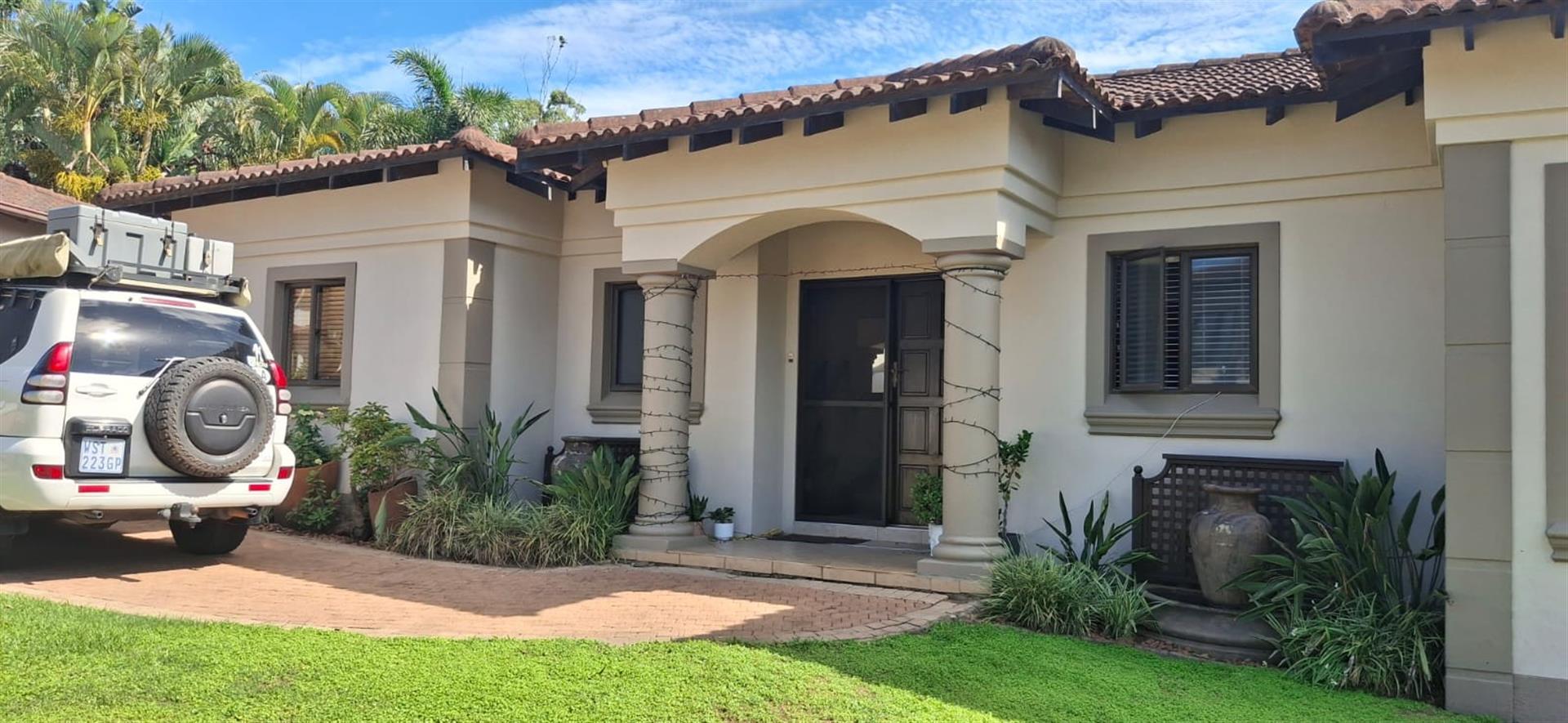 Elegant 3-Bedroom House For Sale in The Oval, Ballito, KwaZulu Natal