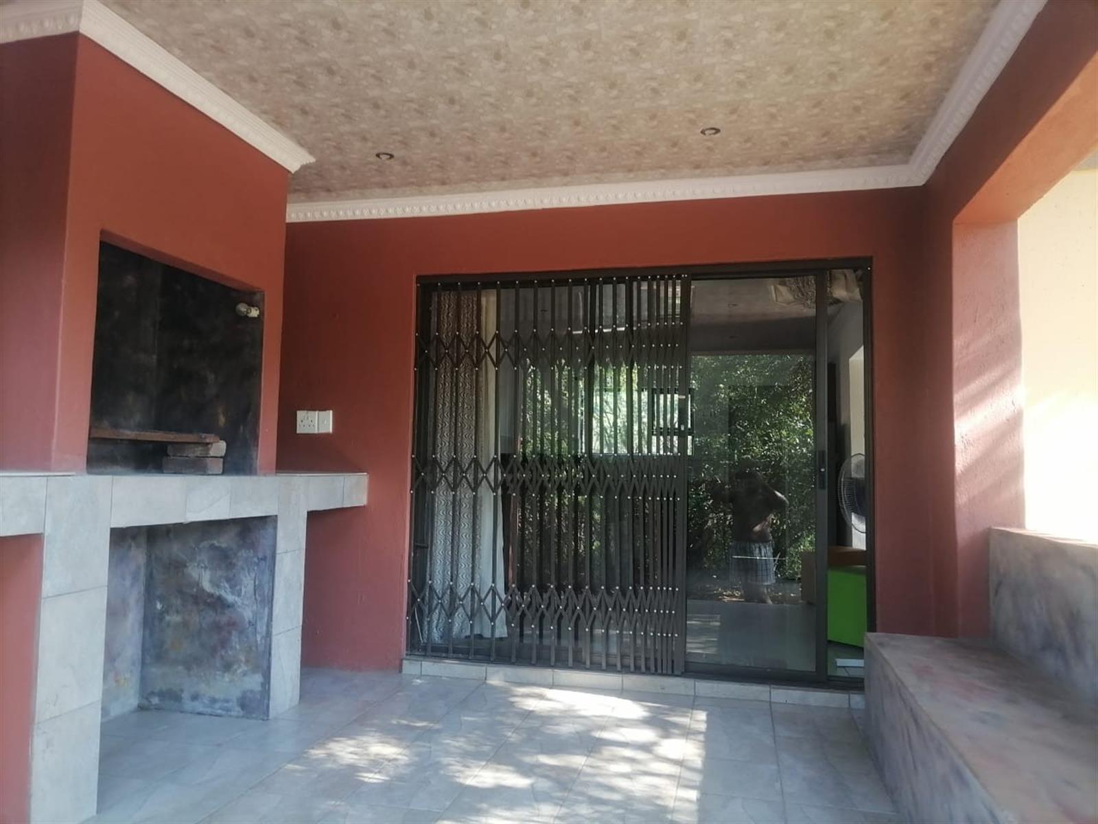 3 BEDROOM HOME IN A QUIET AREA OF MARLOTH PARK