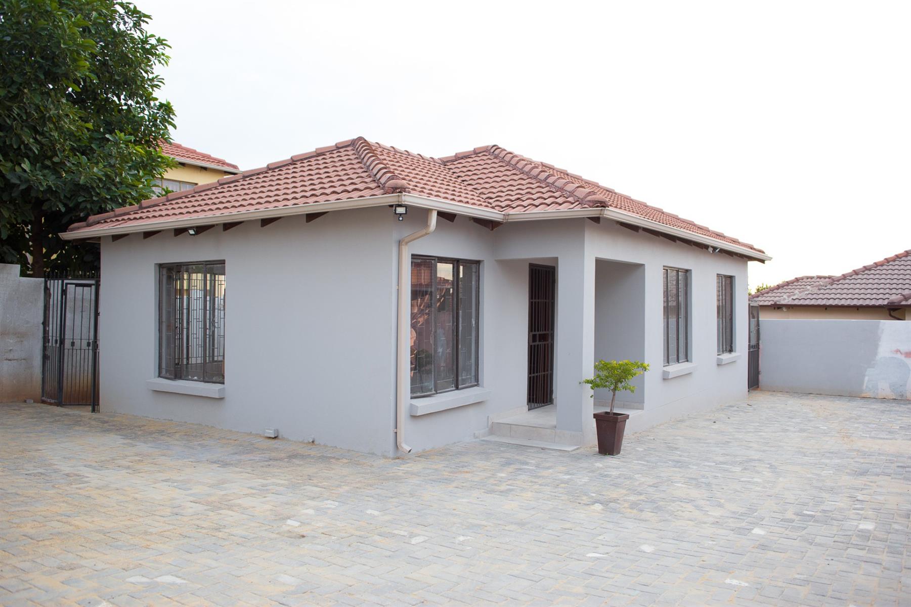 House To Rent in Cosmo City, Roodepoort