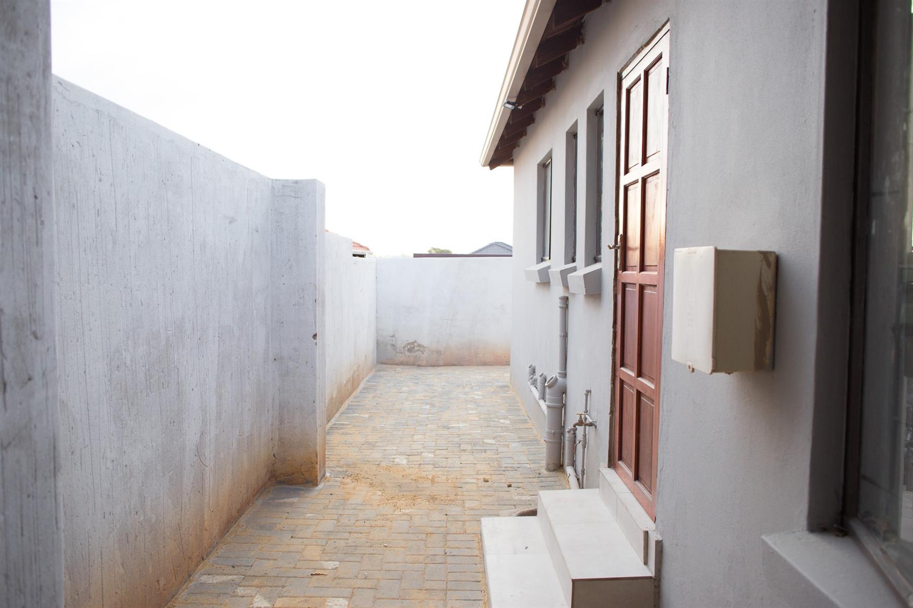 House To Rent in Cosmo City, Roodepoort
