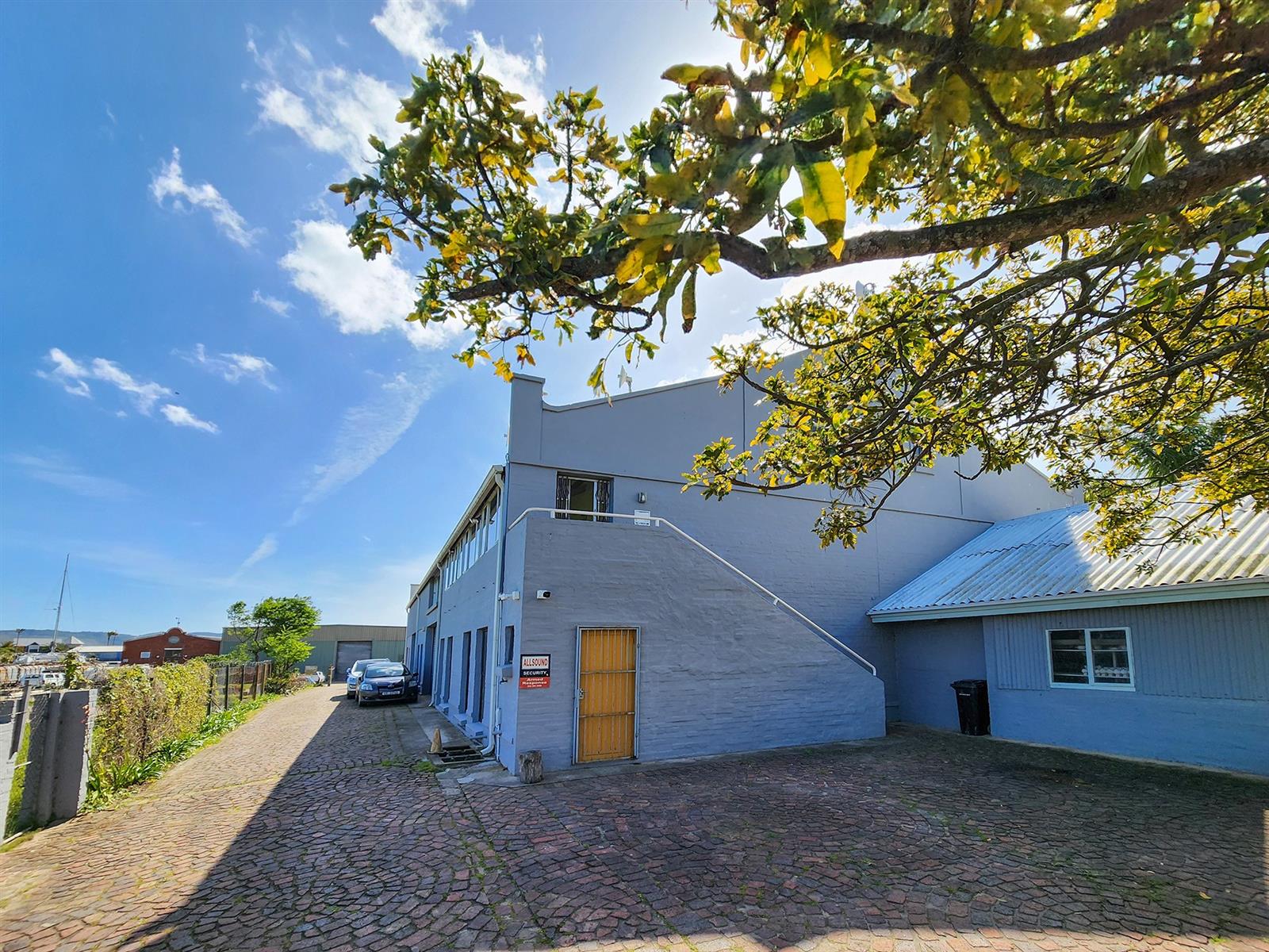 INDUSTRIAL COMMERCIAL BUILDINGS NEXT TO THE WATERFRONT in Knysna.