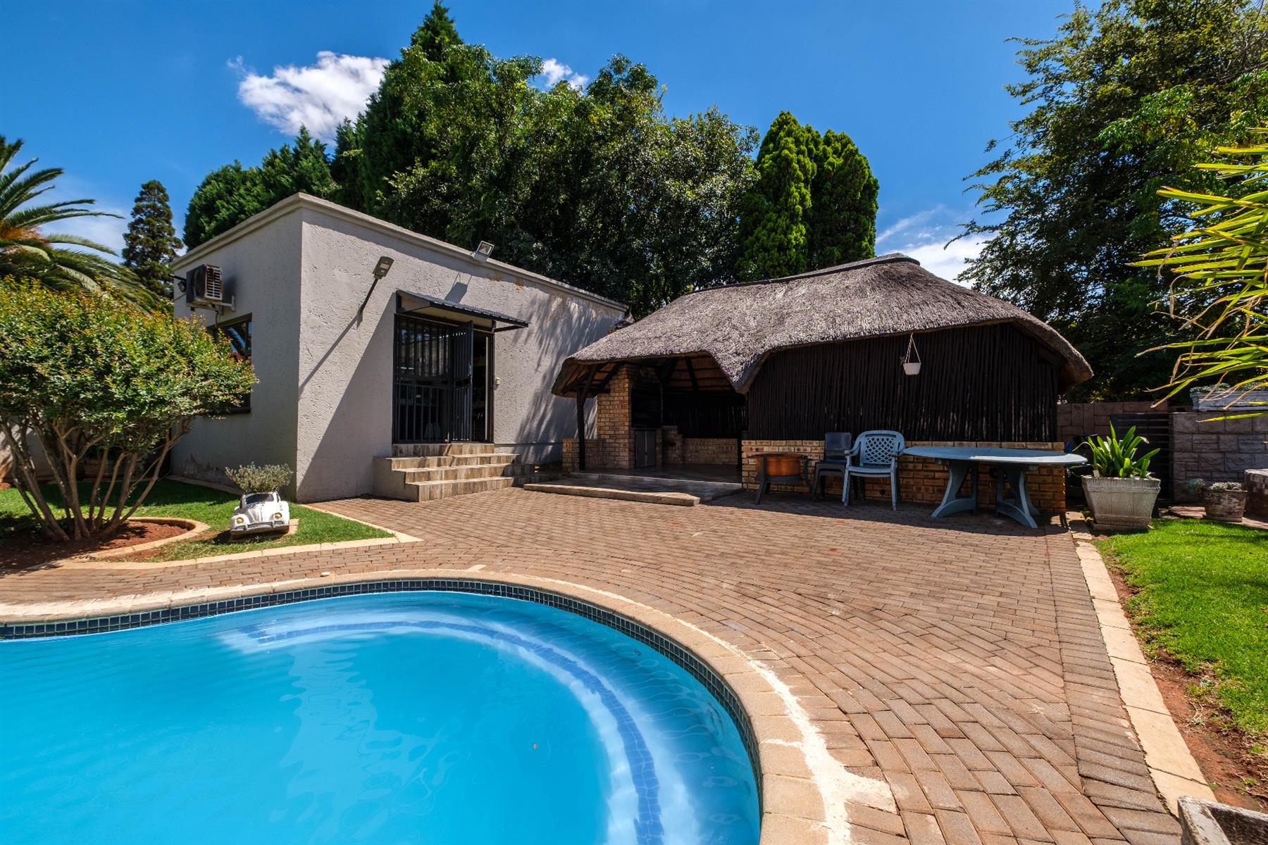 House for sale in Witpoortjie, Roodepoort, 350 m²