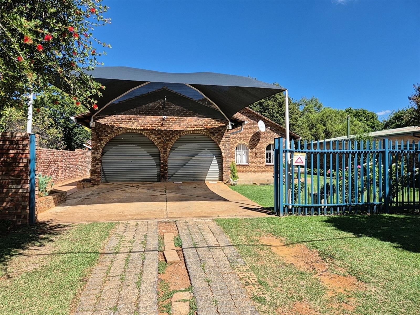 3 Bedroom House for Sale in Die Bult - Prime Student Investment - Walking Distance to NWU