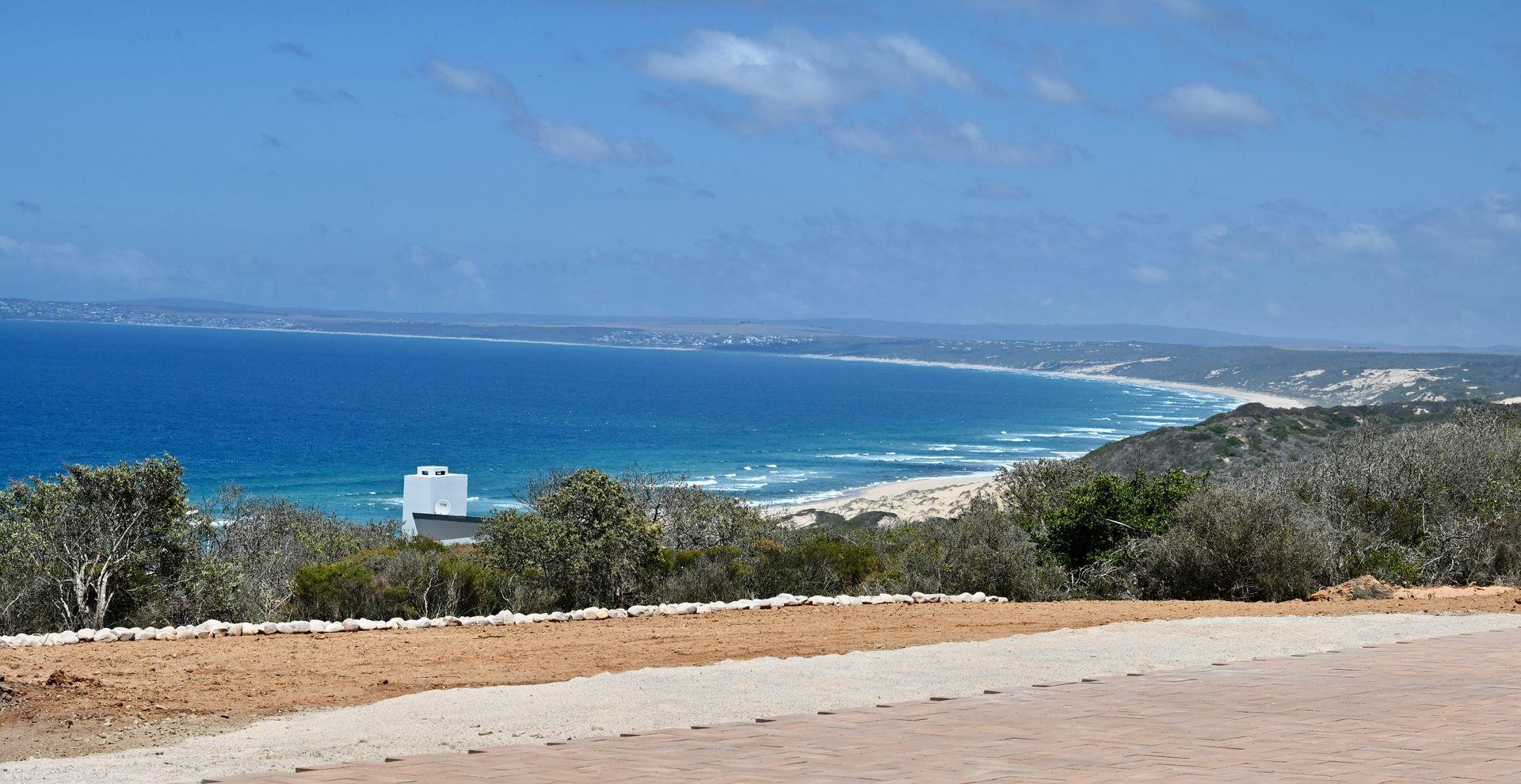 House For Sale in Moquini Coastal Estate, Mossel Bay