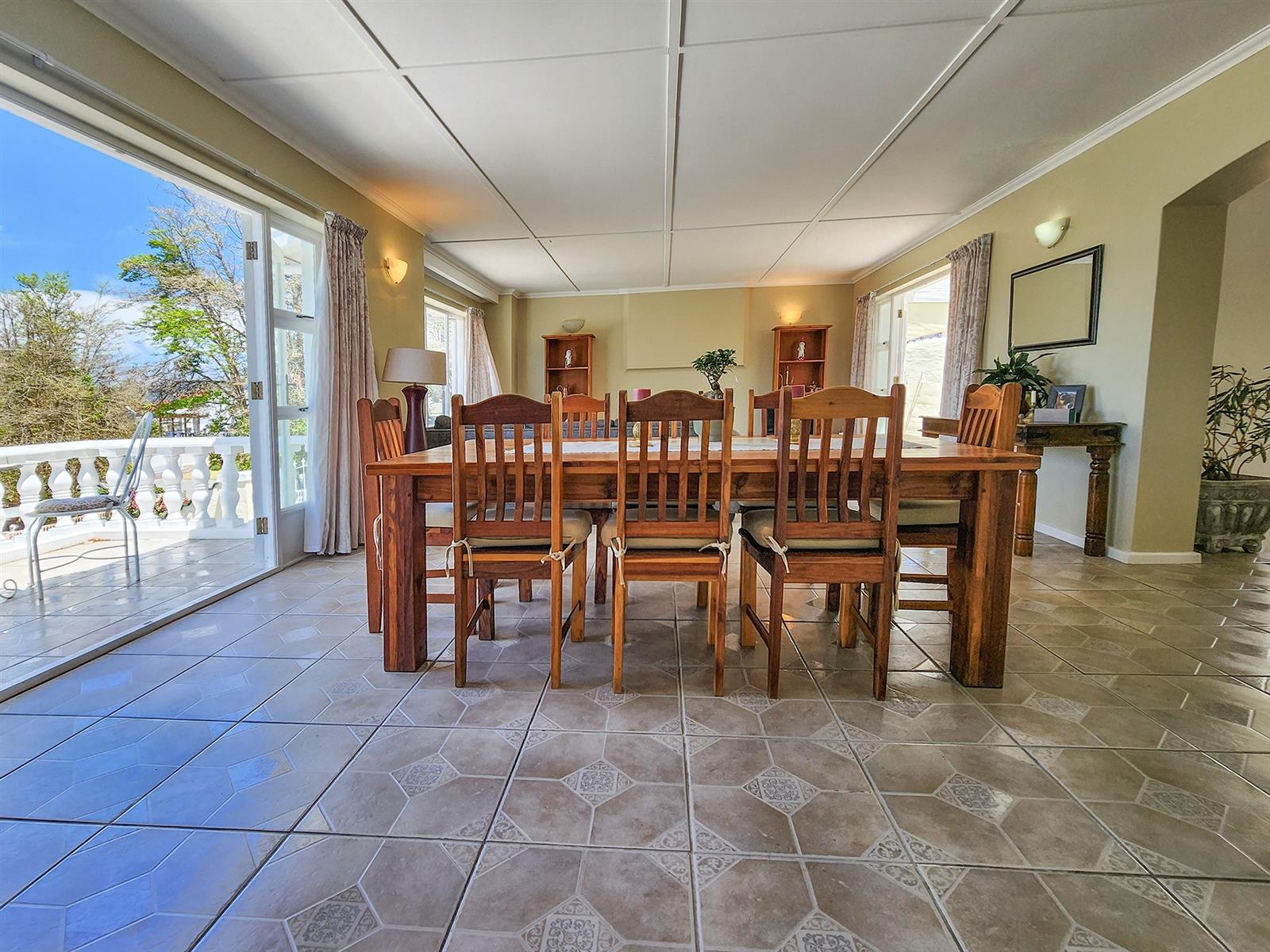 3 Bedroom House in Costa Sarda Walking Distance to Lagoon