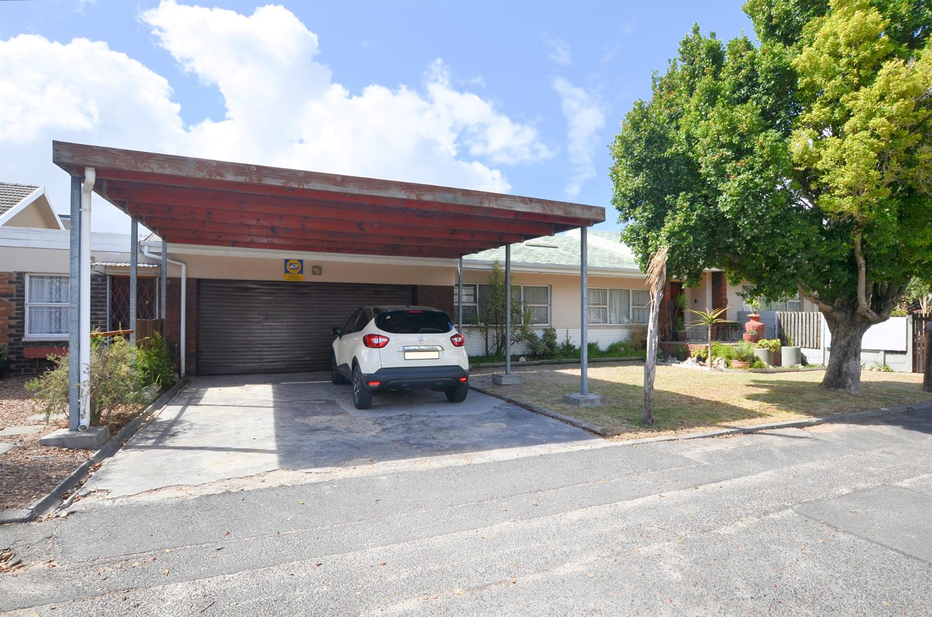 R80,000 "potential" Income-Generating Property with Creche Consent Use