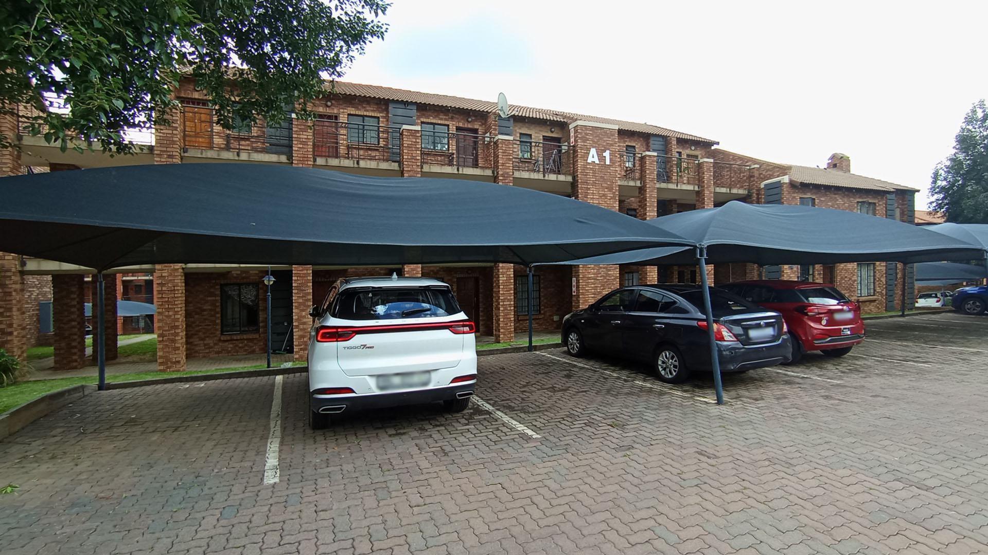 Bachelor Apartment for Sale in Sagewood