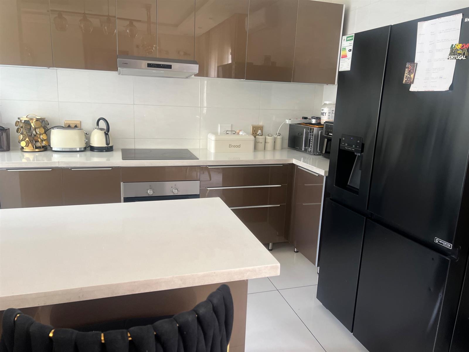 Modern Family Home for Sale in Mont Tremblant Estate