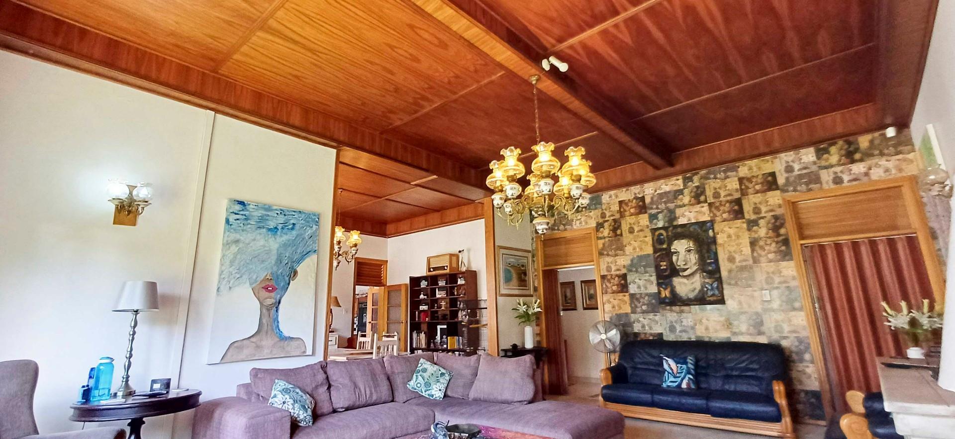 Extra High Ceilings - Affordable High-End Beautiful Large Home!