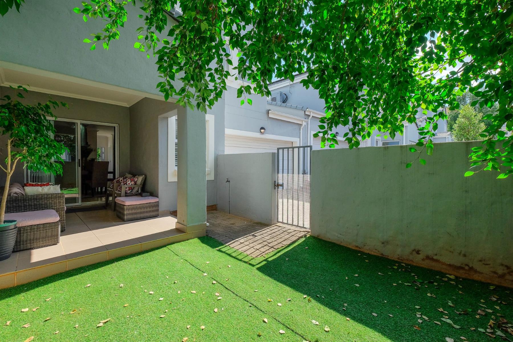 Exceptional 3-Bedroom Home in Boskruin with Premium Finishes, Solar and Double Garage