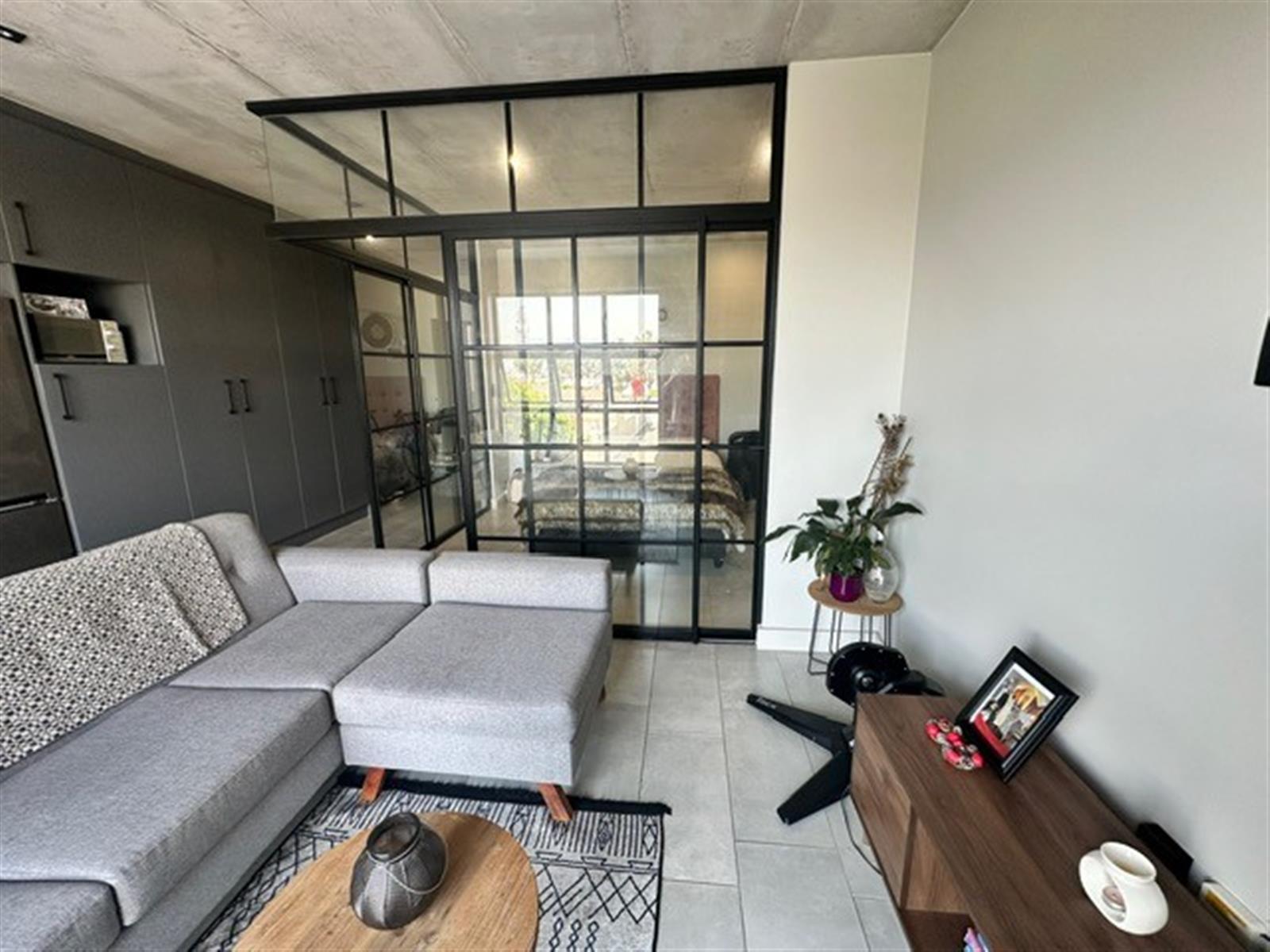 ONE BEDROOMED APARTMENT FOR SALE IN BLOUBERG