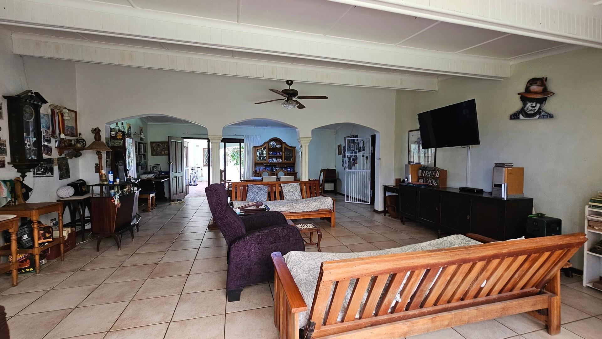 House for sale in Uvongo Beach, Margate, KwaZulu Natal, 1044 m²