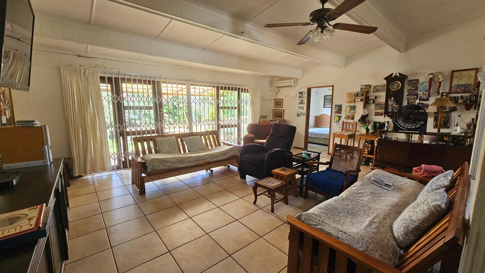 House for sale in Uvongo Beach, Margate, KwaZulu Natal, 1044 m²
