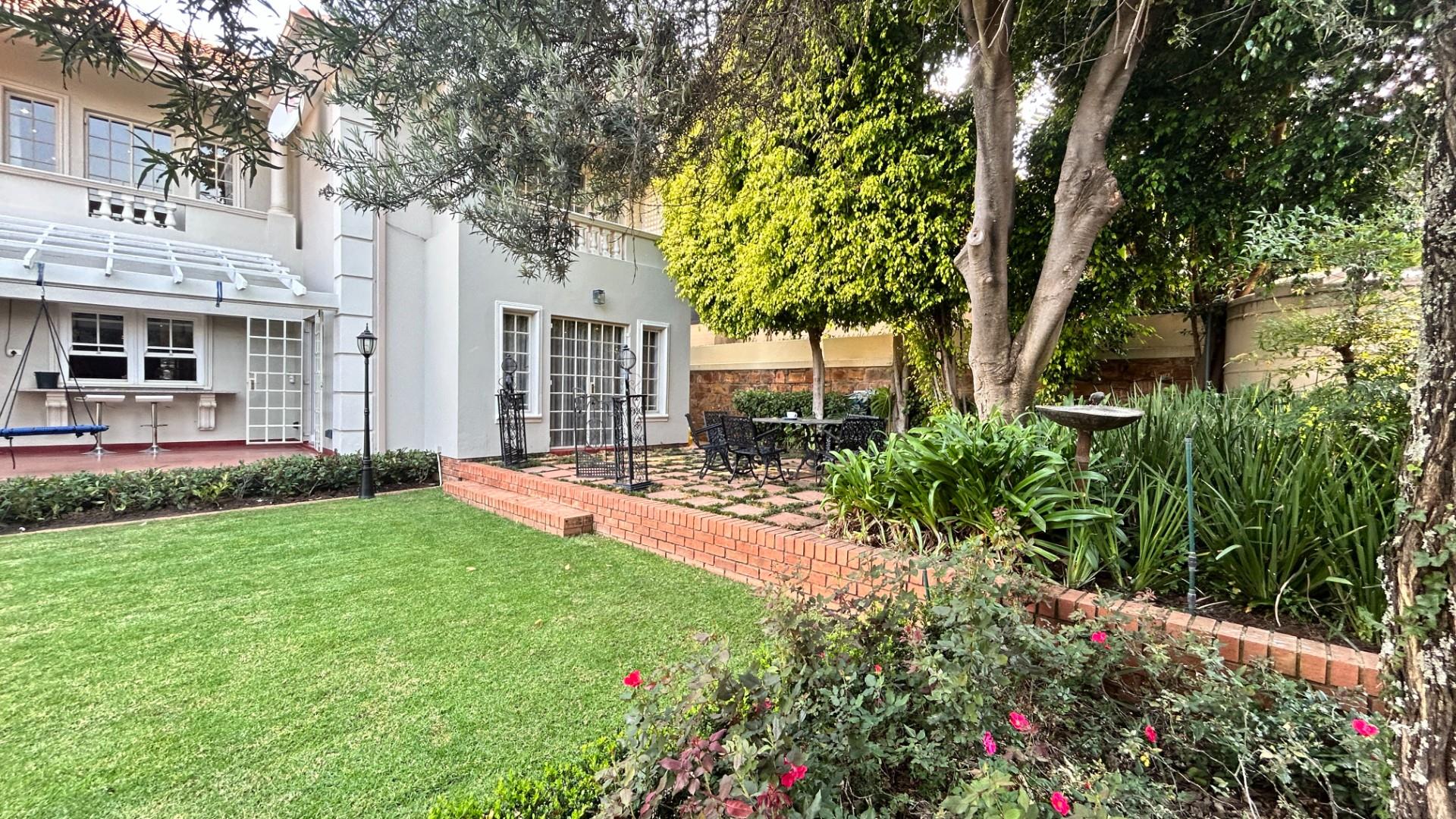 House For Sale in Boomed-off Waterkloof, Pretoria