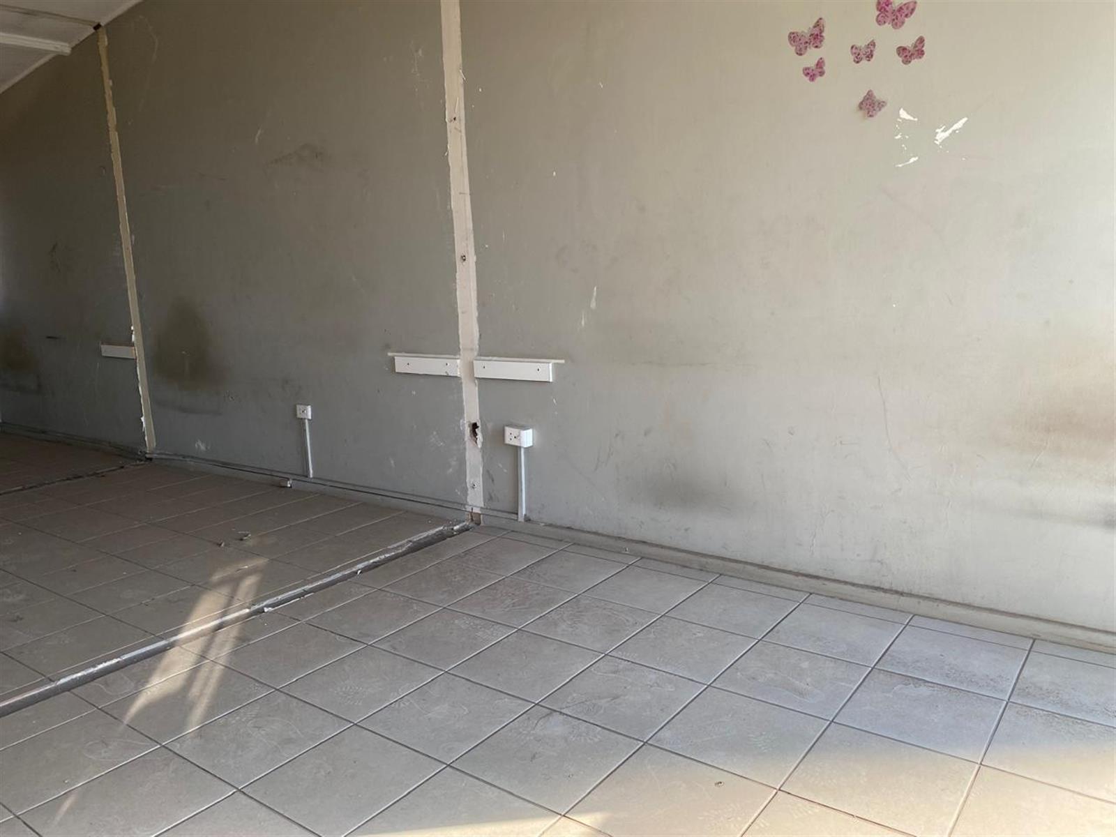 Apartment For Sale in Vanderbijlpark, CE 2, Gauteng