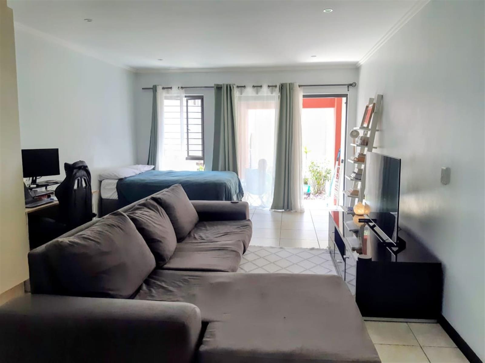 Apartment For Sale in Sunninghill, Sandton