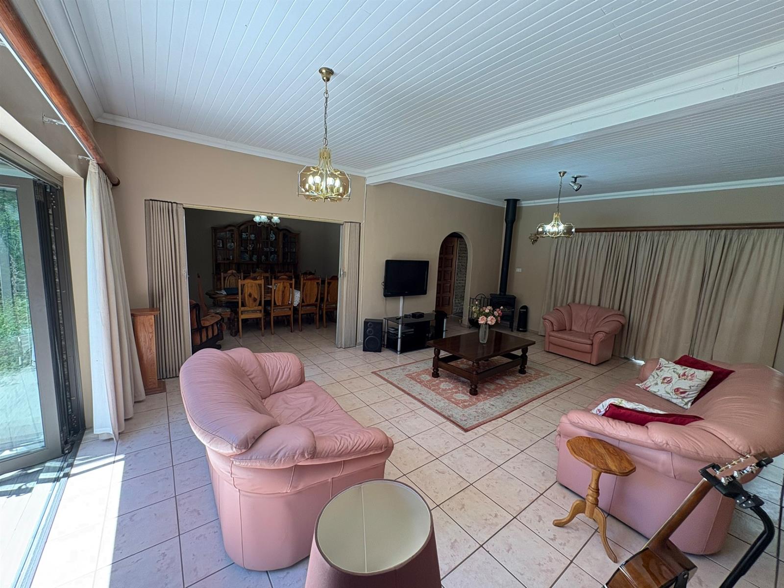 Prime Huttenheights Corner Property with 2 flatlets, Newcastle, KwaZulu Natal