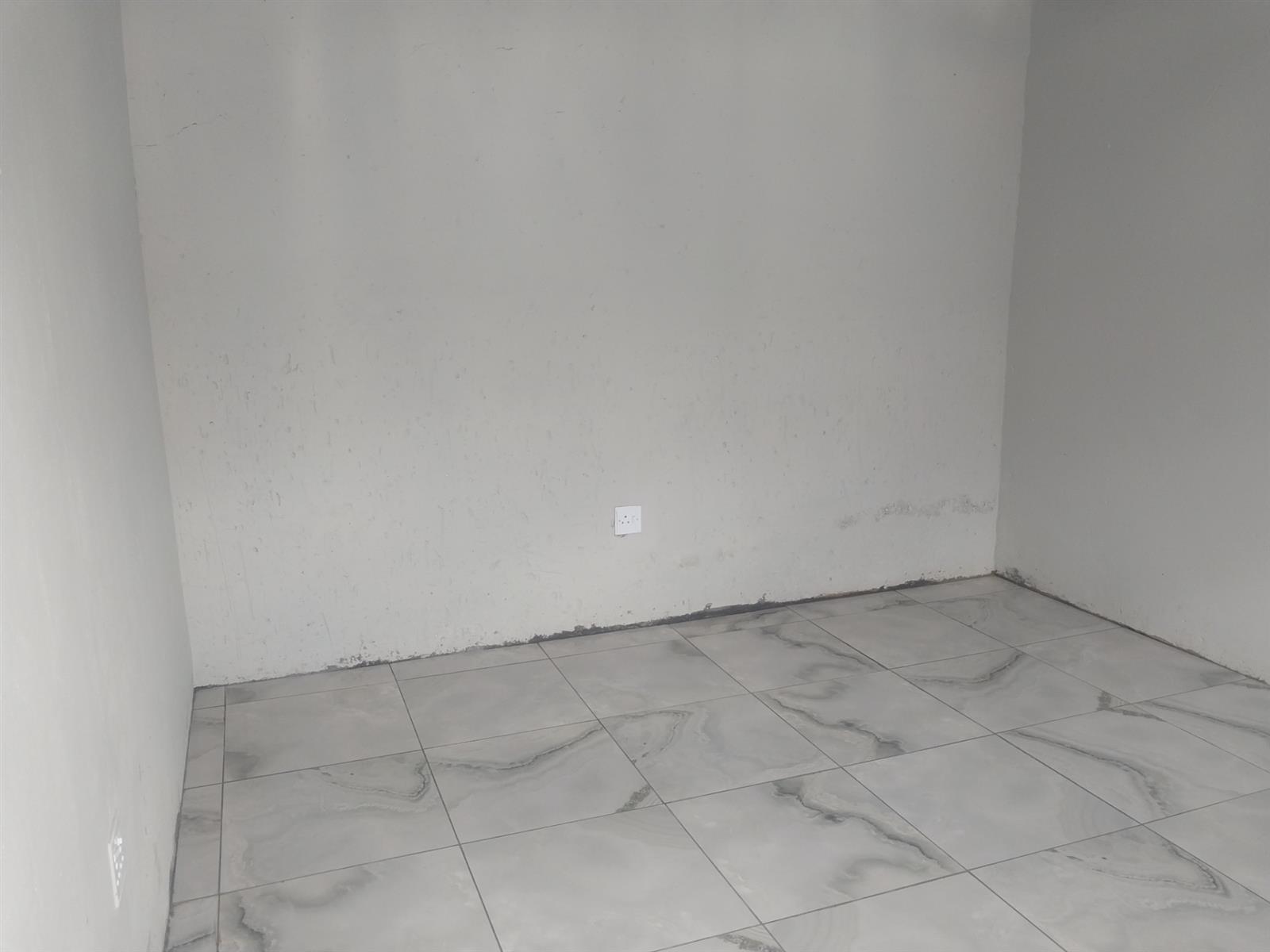 1 Room To Rent in Lehae, Johannesburg