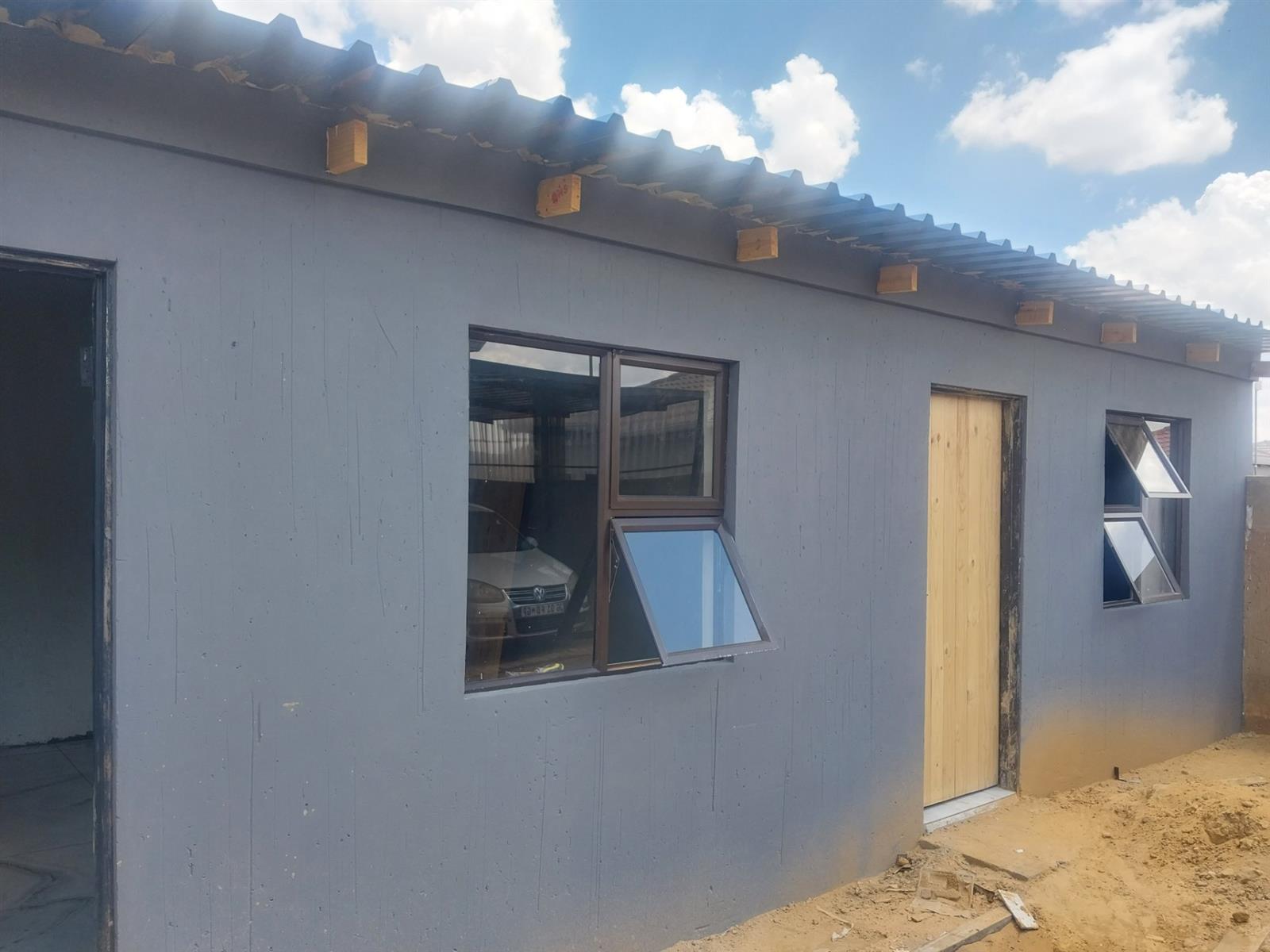 1 Room To Rent in Lehae, Johannesburg