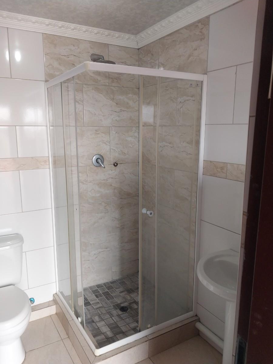 1 Room To Rent in Lehae, Johannesburg