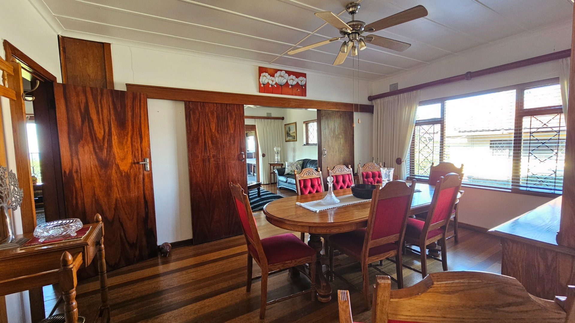 A Coastal Haven with Space to Live, Entertain, and Unwind
