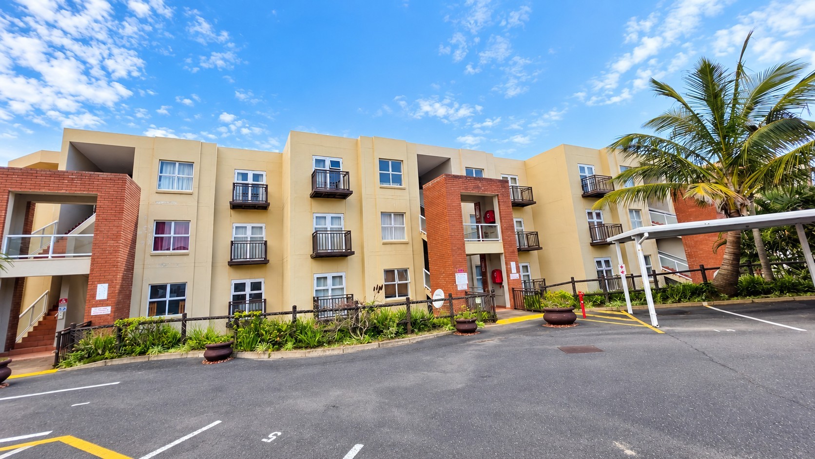 Apartment for sale in Margate, KwaZulu Natal, 163 m²