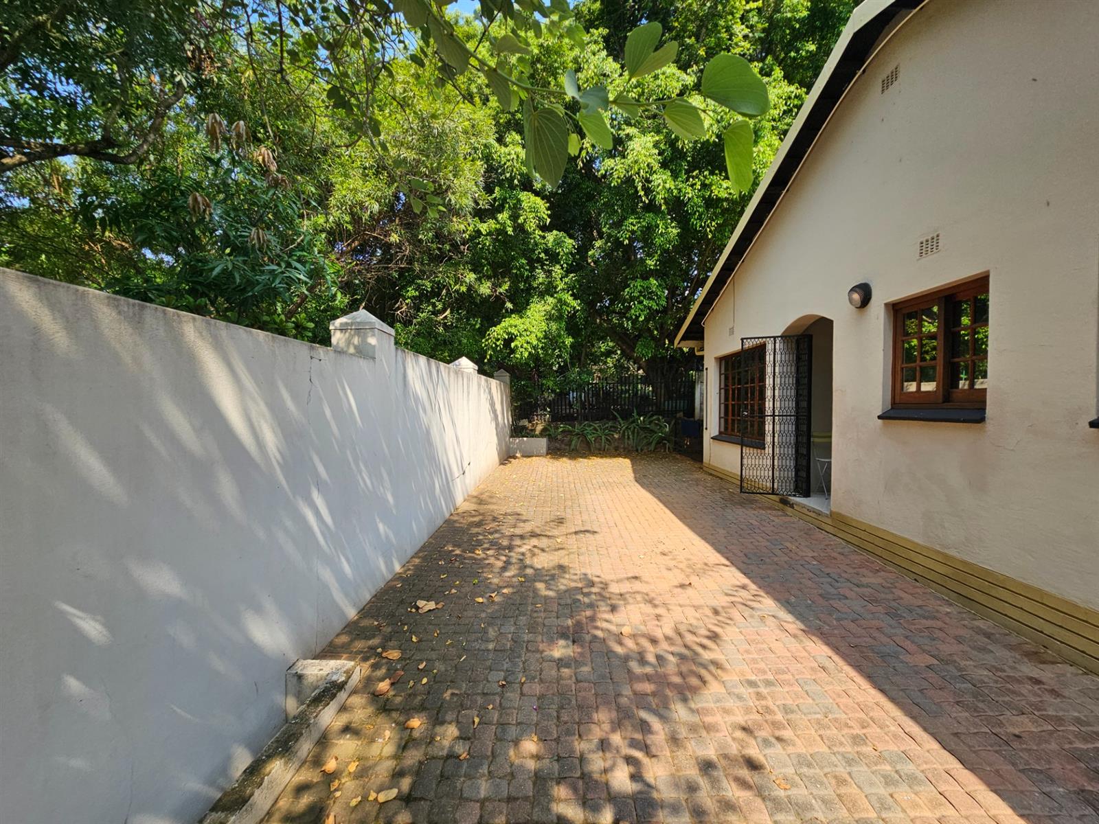Spacious Home with 2 bed Cottage in West Acres Ext 3 Nelspruit Mpumalanga