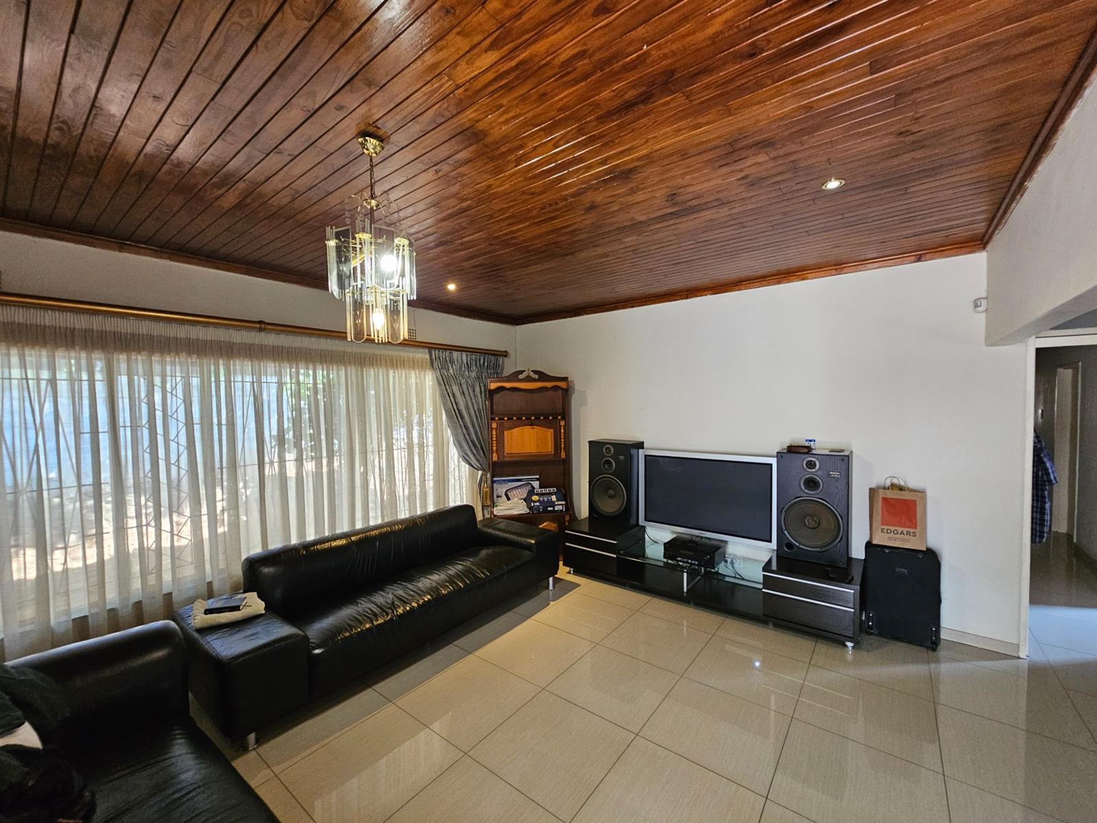 Spacious Home with 2 bed Cottage in West Acres Ext 3 Nelspruit Mpumalanga