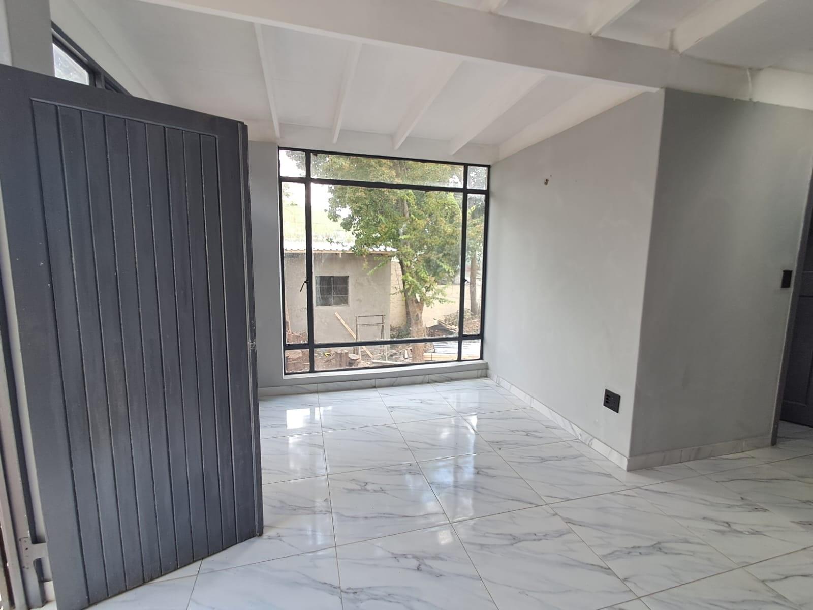 House For Sale in Yeoville, Johannesburg
