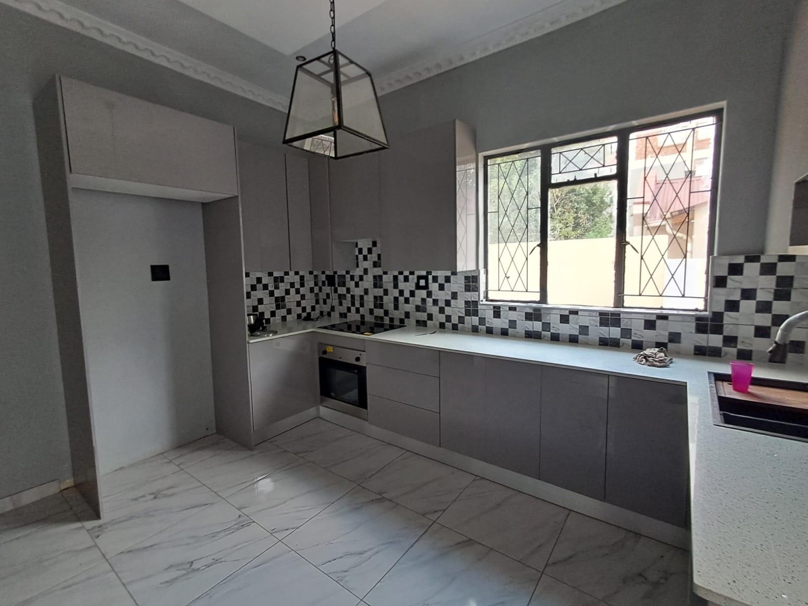 House For Sale in Yeoville, Johannesburg