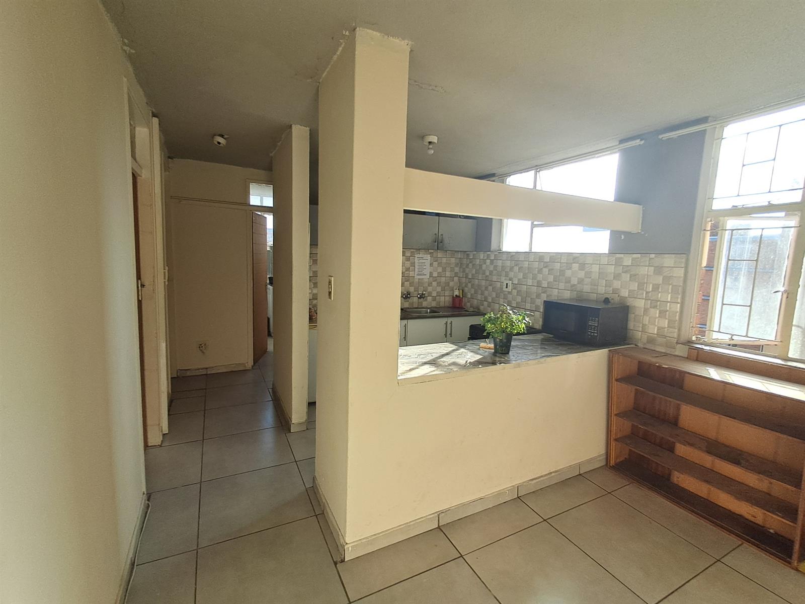 Apartment For Sale in Sunnyside, Pretoria