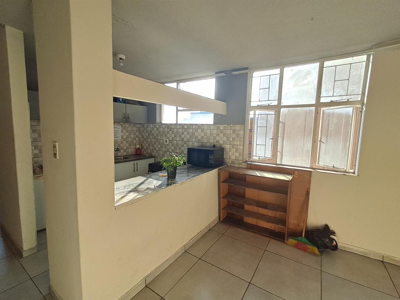 Apartment For Sale in Sunnyside, Pretoria