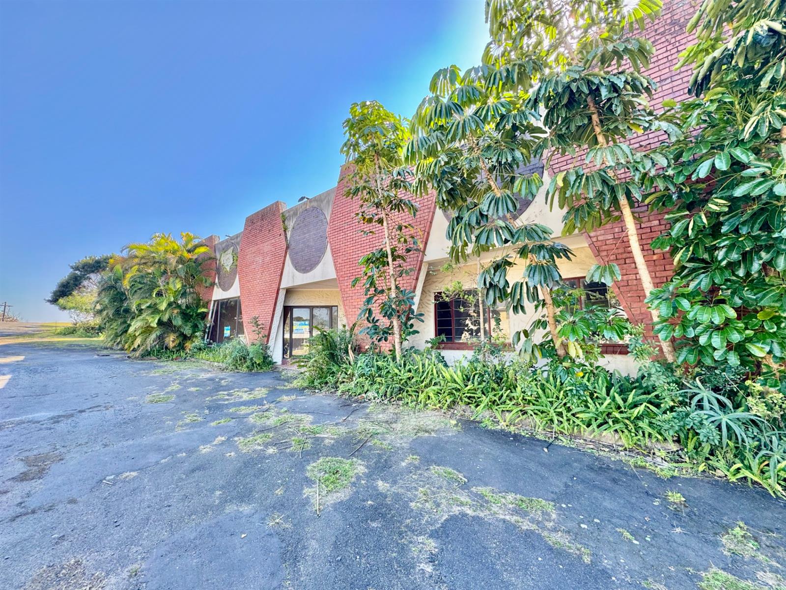 Perfectly positioned in the heart of Hibberdene