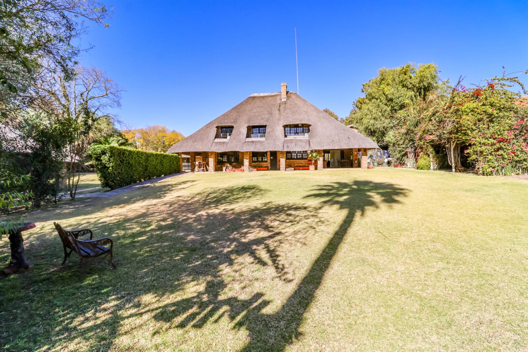 Lodge for sale in Vorna Valley, Midrand, 9185 m²