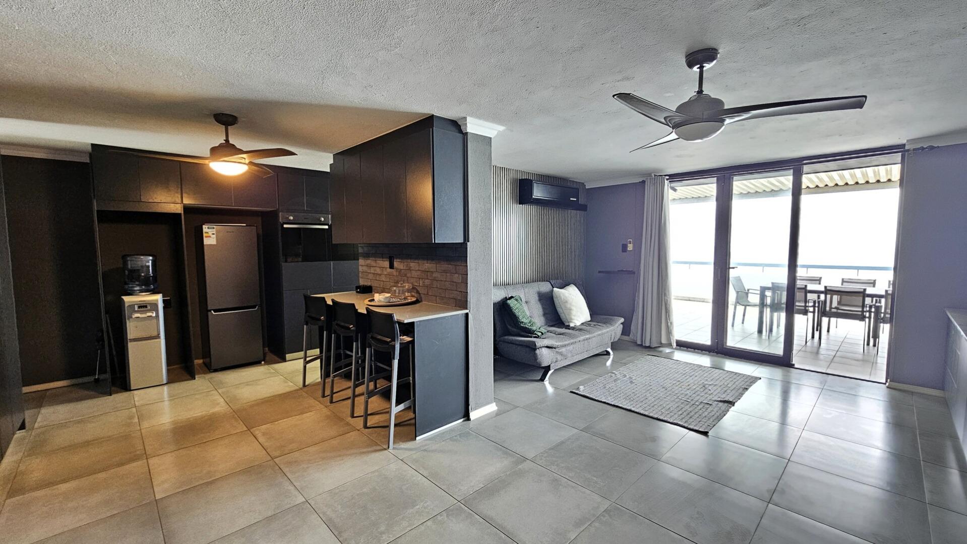 Apartment for sale in Manaba Beach, Margate, KwaZulu Natal, 159 m²