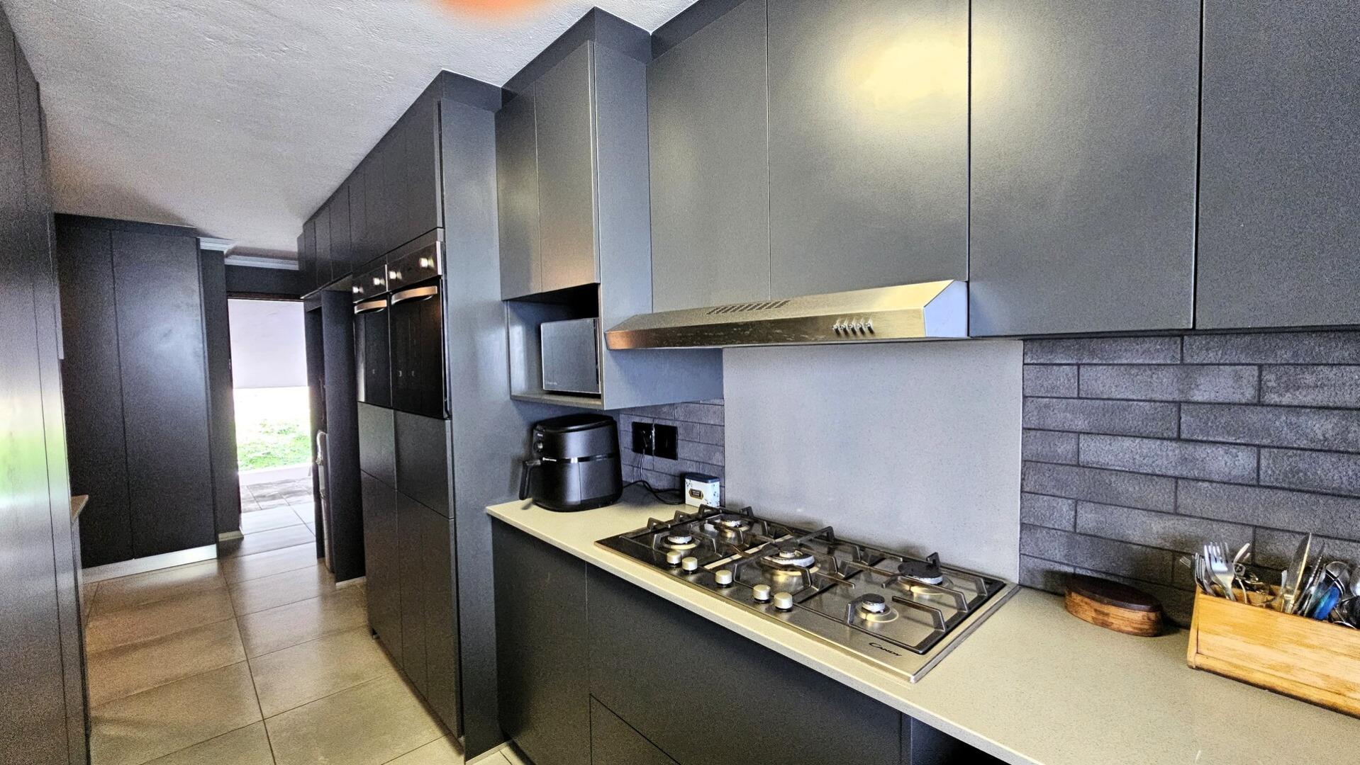 Apartment for sale in Manaba Beach, Margate, KwaZulu Natal, 159 m²